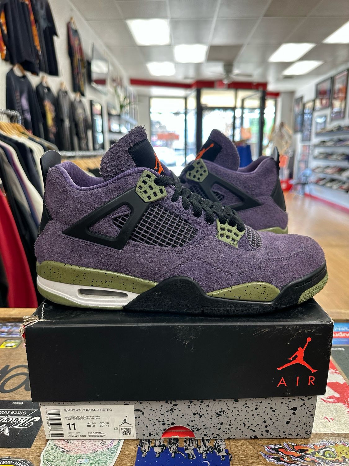 Pre Owned Jordan 4 Retro Canyon Purple (Women&#39;s) Size 11W 9.5M