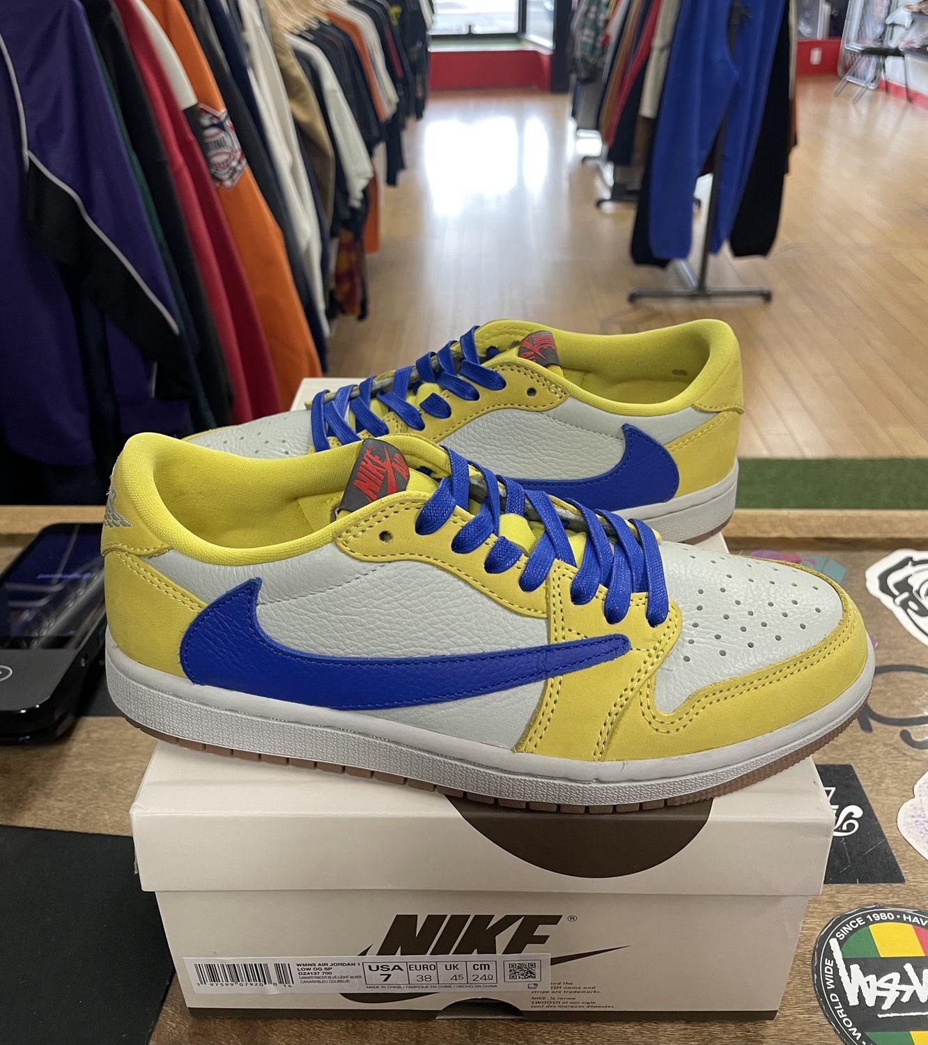 Pre Owned Jordan 1 Retro Low OG SP Travis Scott Canary Size 7W 5.5M