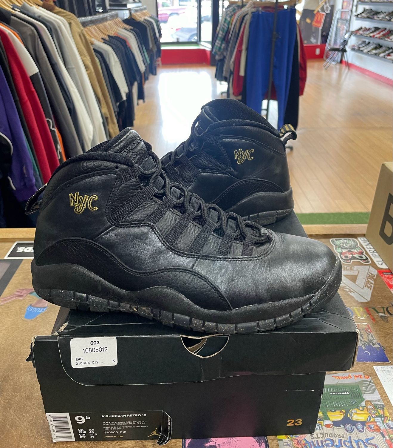 Pre Owned Jordan 10 Retro New York City(2016) Size 9.5 Damaged Box