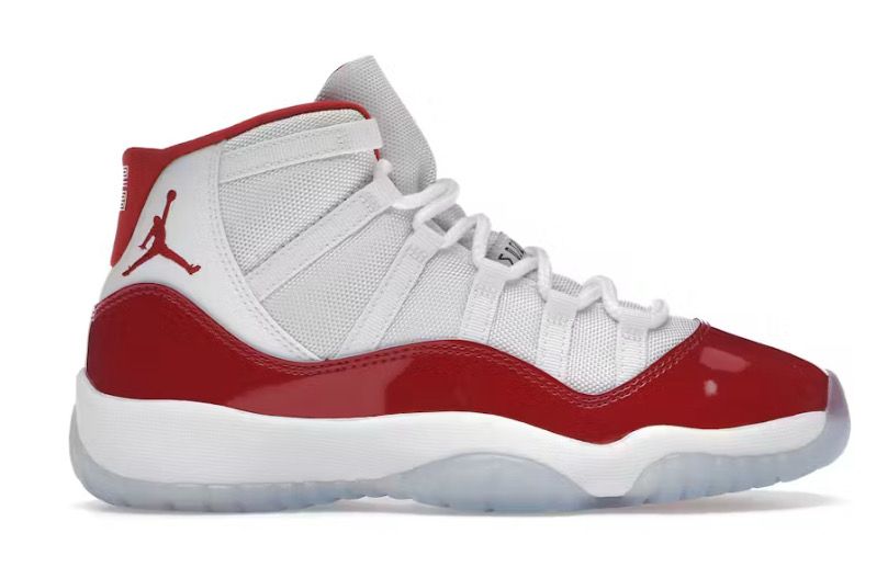 DS Jordan 11 Retro Cherry (2022) (GS) Size 6Y