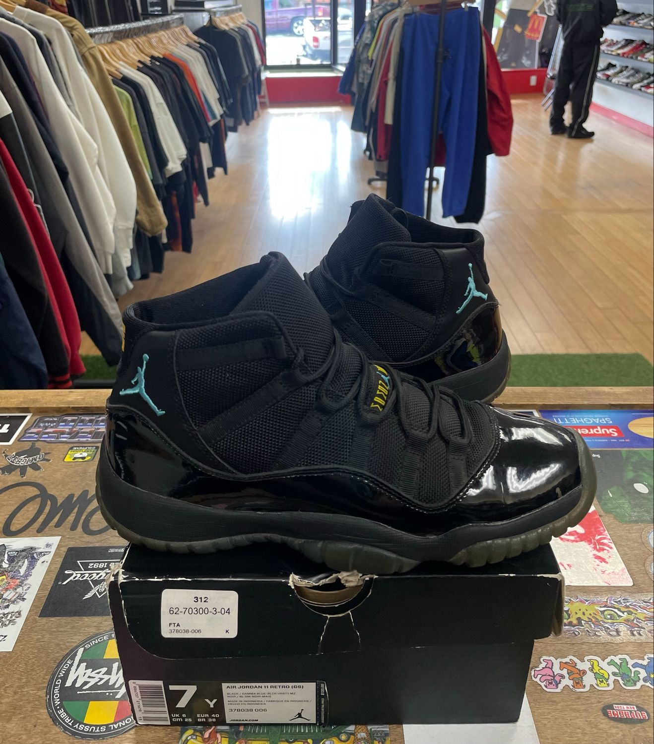 Pre Owned Jordan 11 Retro Gamma Blue (GS) Size 7Y
