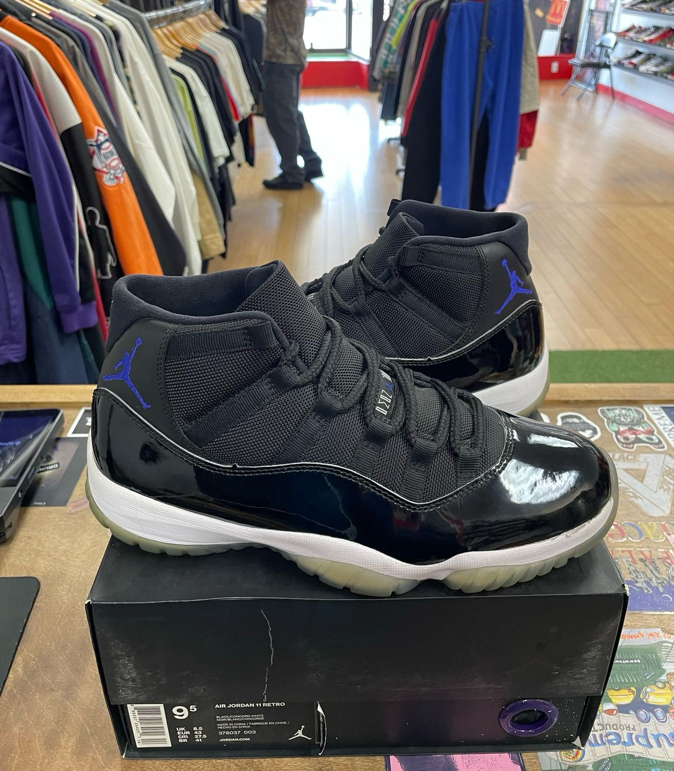 Pre Owned Jordan 11 Retro Space Jam (2016) Size 9.5