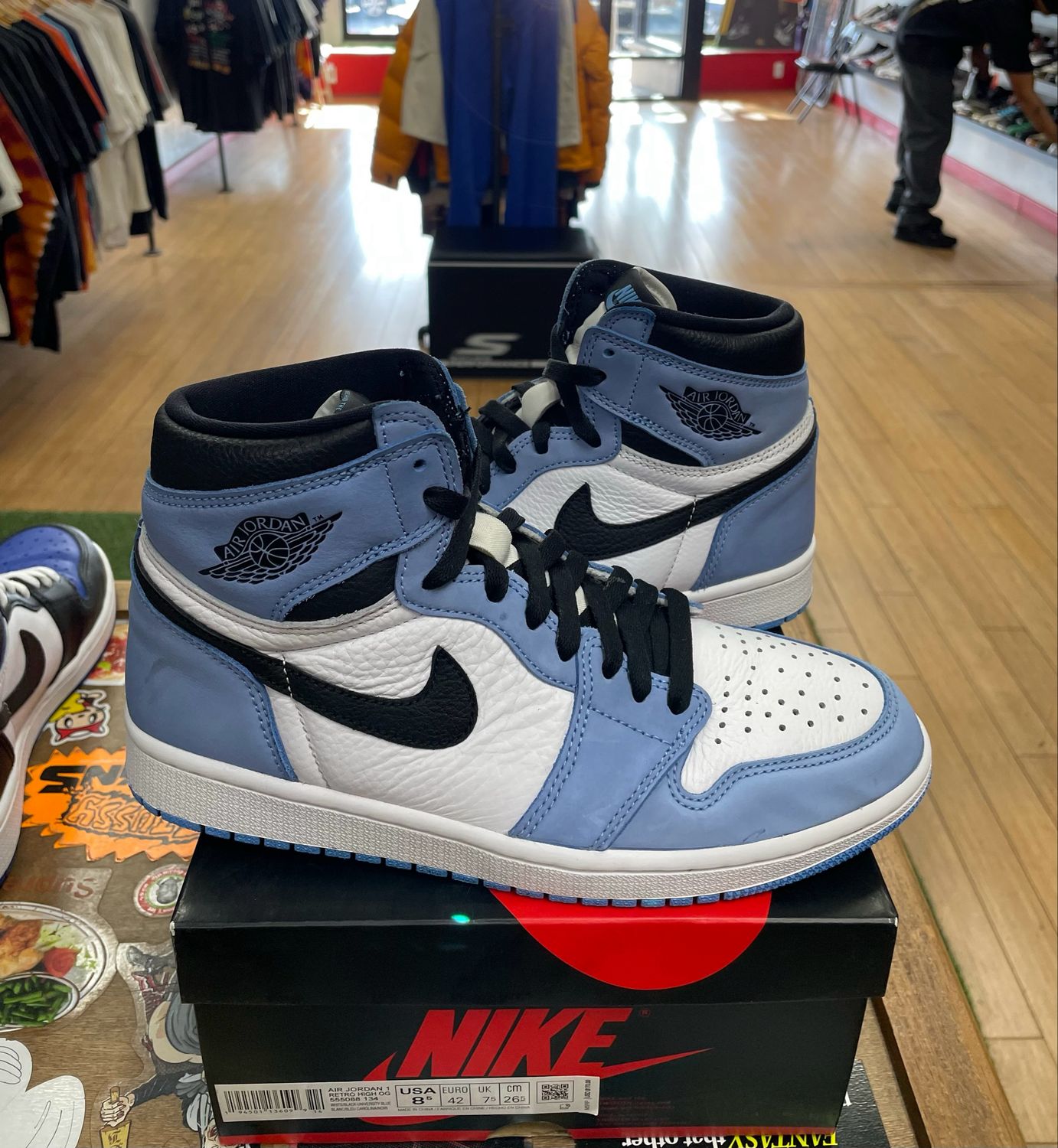 Pre Owned Jordan 1 Retro High OG University Blue Size 8.5