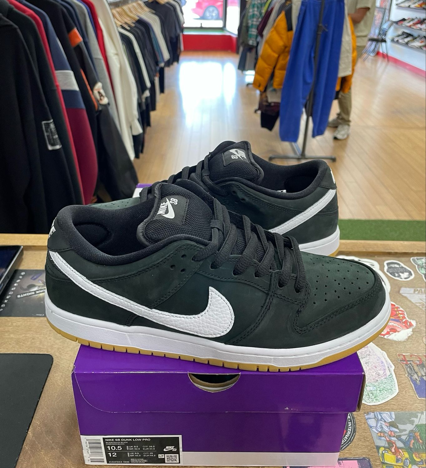 Nike SB Dunk Low Pro Black Gum Size 10.5