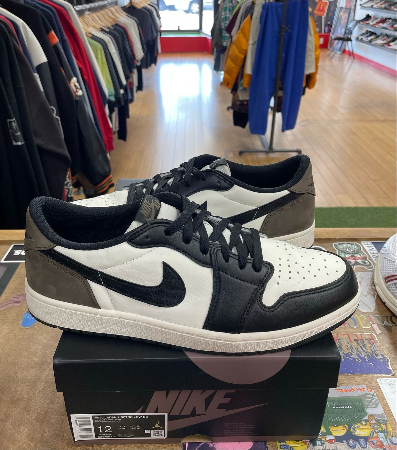 Jordan 1 Retro Low OG Mocha Size 12 (WORN)