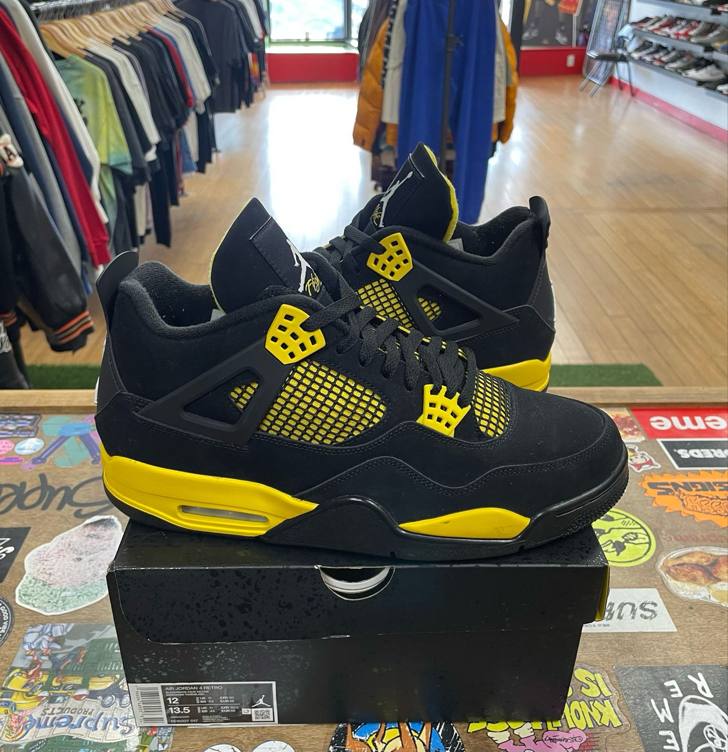 Jordan 4 Retro Thunder (2023) Size 12 (WORN)