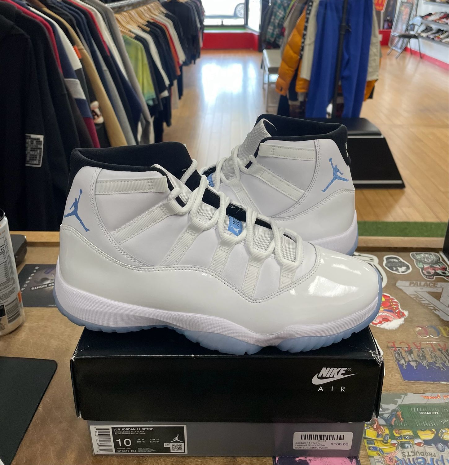 Jordan 11 Retro Legend Blue (2024) Size 10 (Lightly Worn).