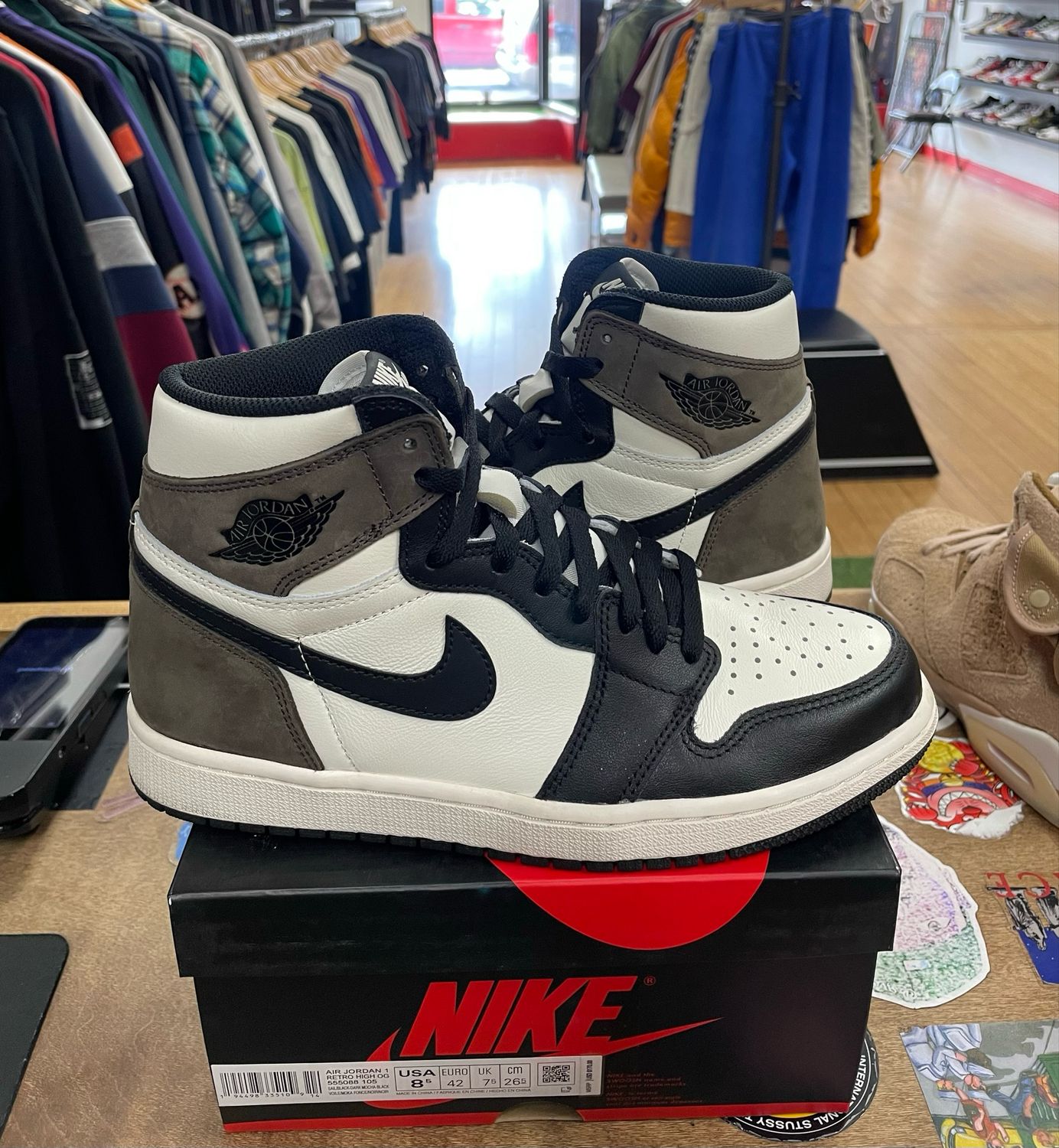 Jordan 1 Retro High Dark Mocha Size 8.5 (WORN)