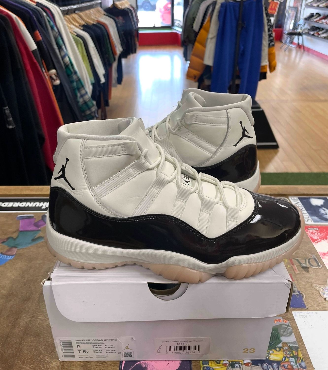 Jordan 11 Retro Neapolitan (Women&#39;s) Size 9W (7.5M) (WORN)