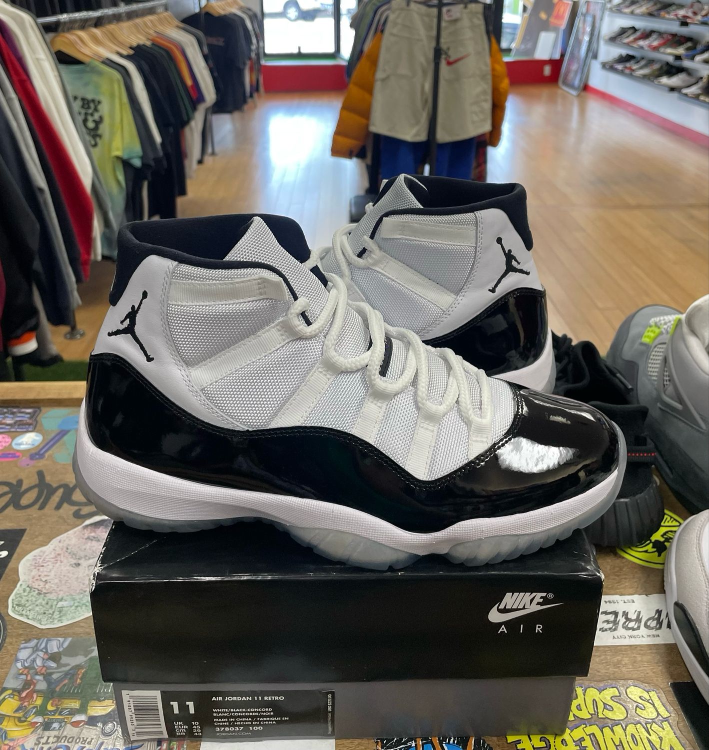 Jordan 11 Retro Concord (2018) Size 11 (Lightly Worn)
