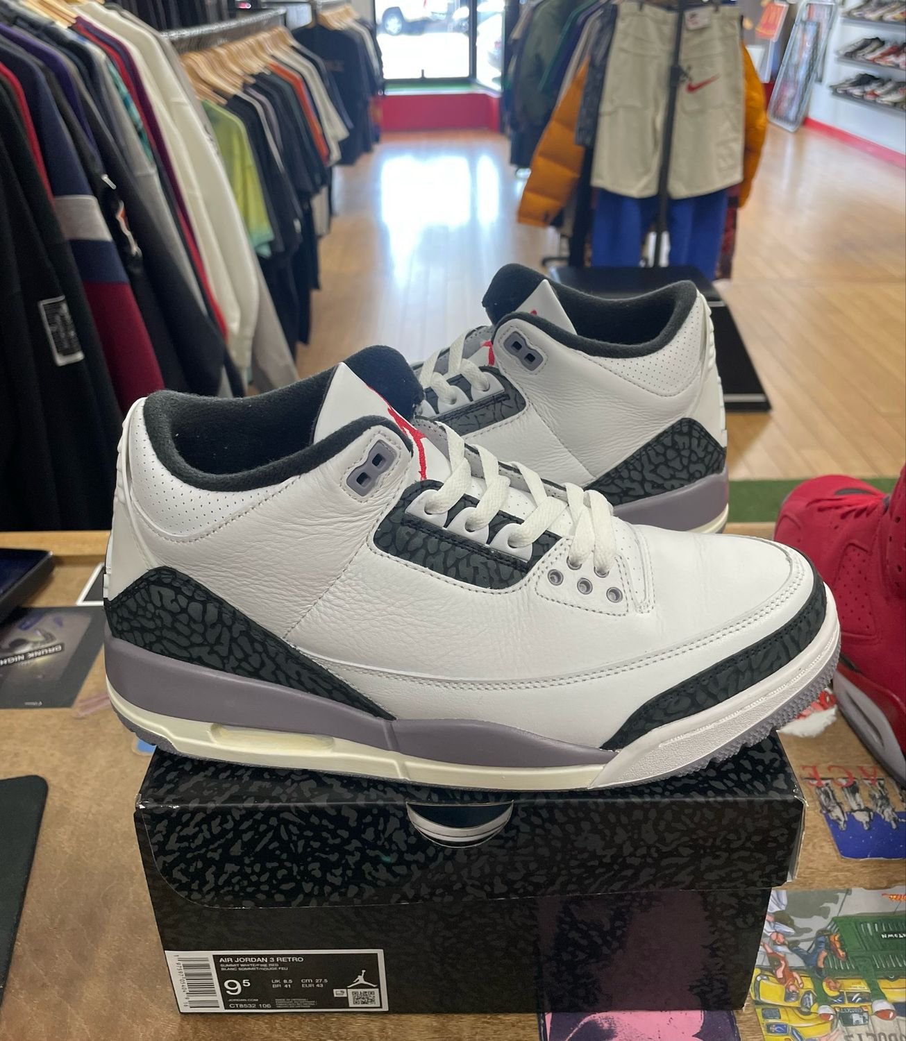 Jordan 3 Retro Cement Grey Size 9.5 Pre-Owned