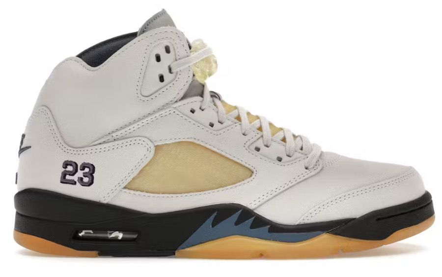 DS Jordan 5 Retro A Ma Maniére Dawn (Women&#39;s) Size 11W 9.5M