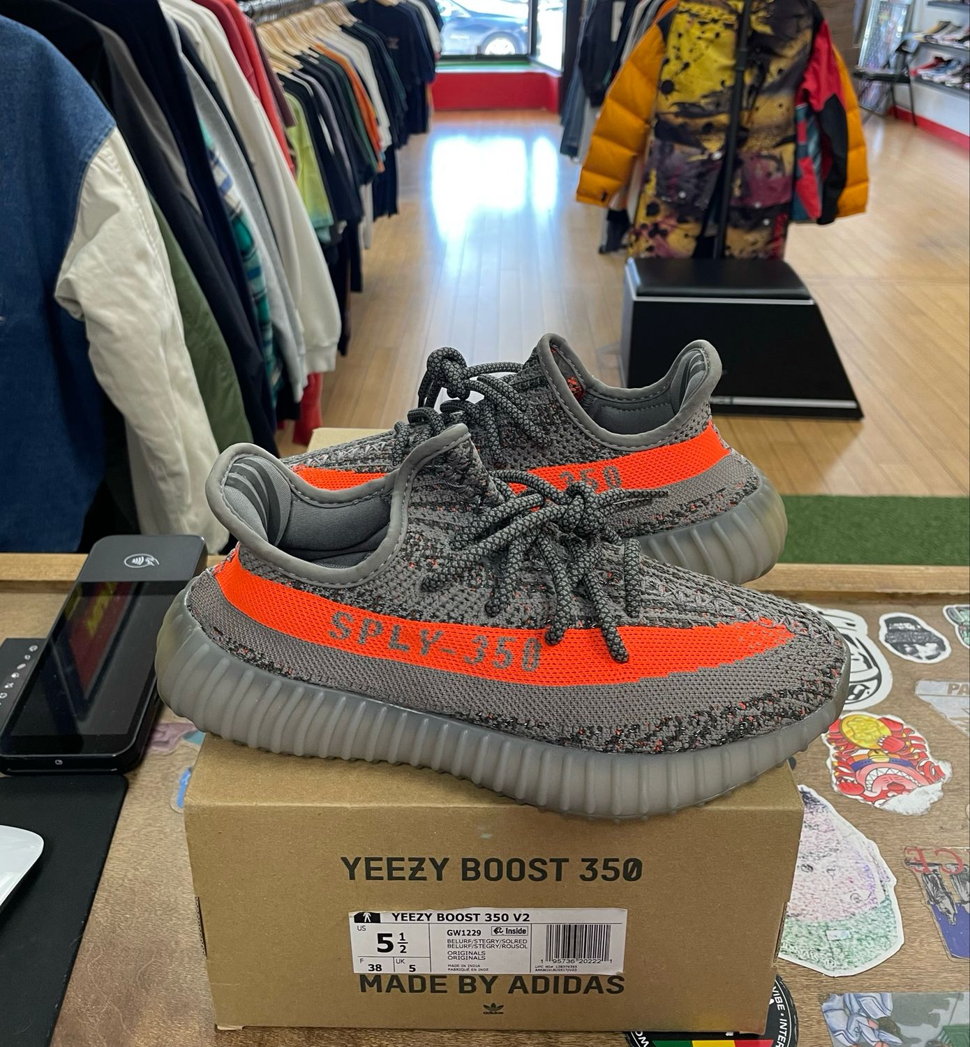 Pre Owned Adidas Yeezy Boost 350 V2 Beluga Reflective Size 5.5