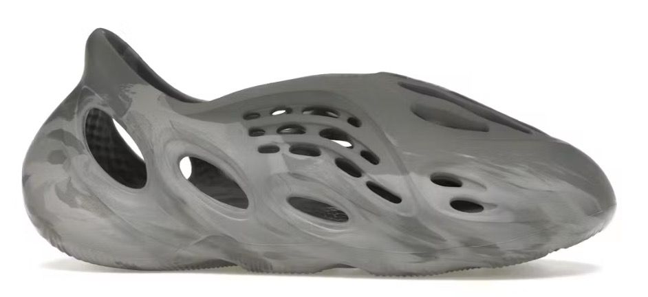 Brand New Adidas Yeezy Foam RNR MX Granite Size 11