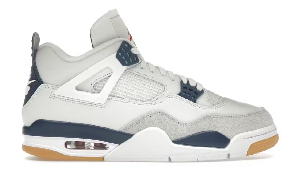 DS Jordan 4 Retro SB Navy Size 10