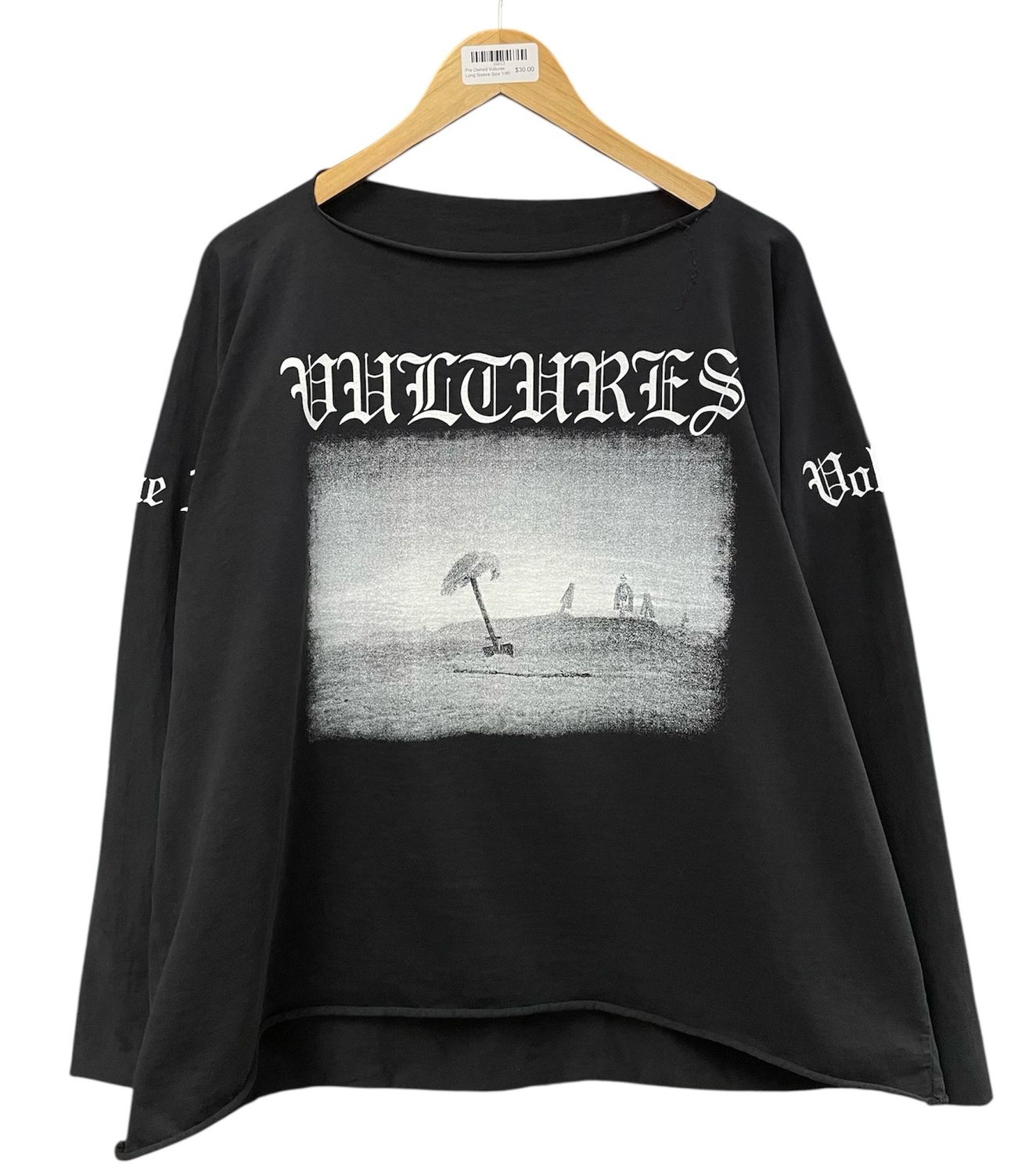 Pre Owned Vultures Long Sleeve Size 1(M)