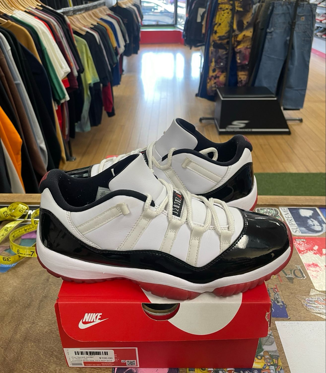 Pre Owned Jordan 11 Retro Low Concord Bred Size 10.5 REP BOX