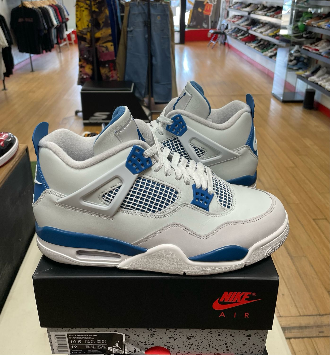 Pre-Owned Jordan 4 Retro Military Blue (2024) Size 10.5
