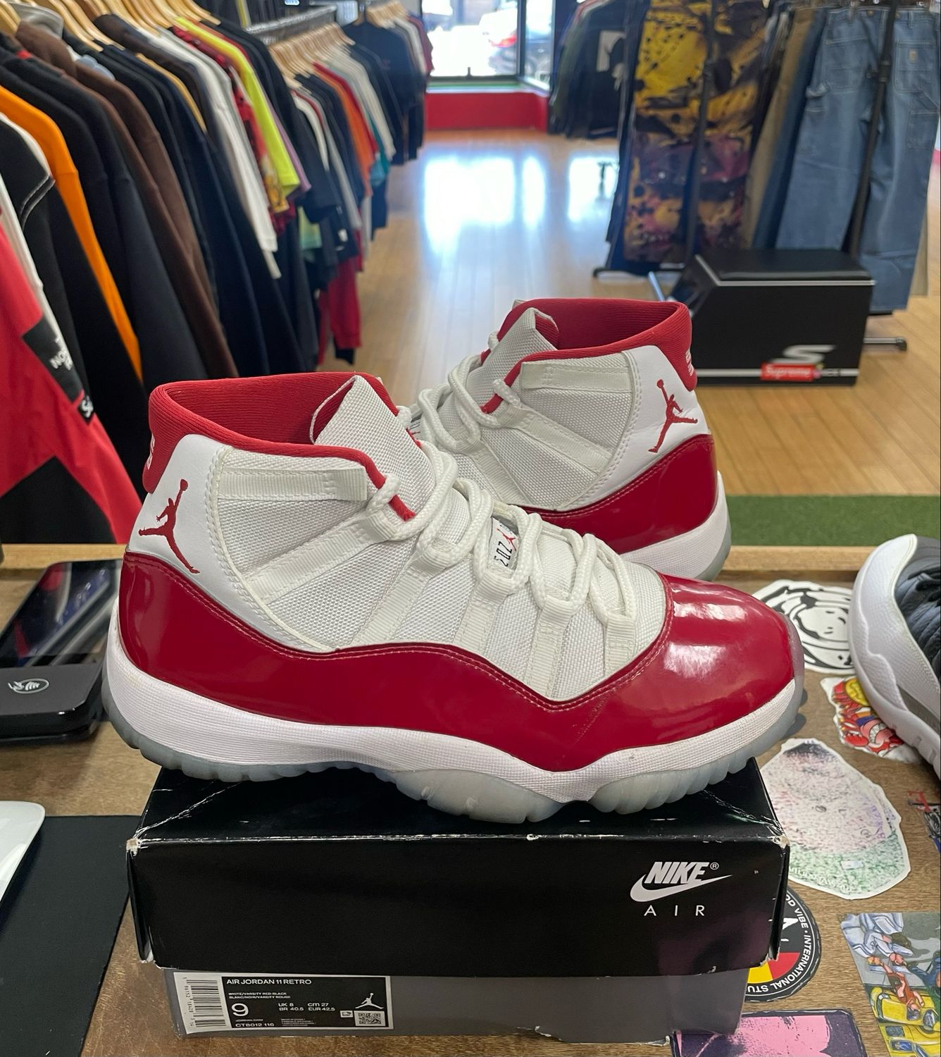 Jordan 11 Retro Cherry (2022) Size 9 Pre- Owned