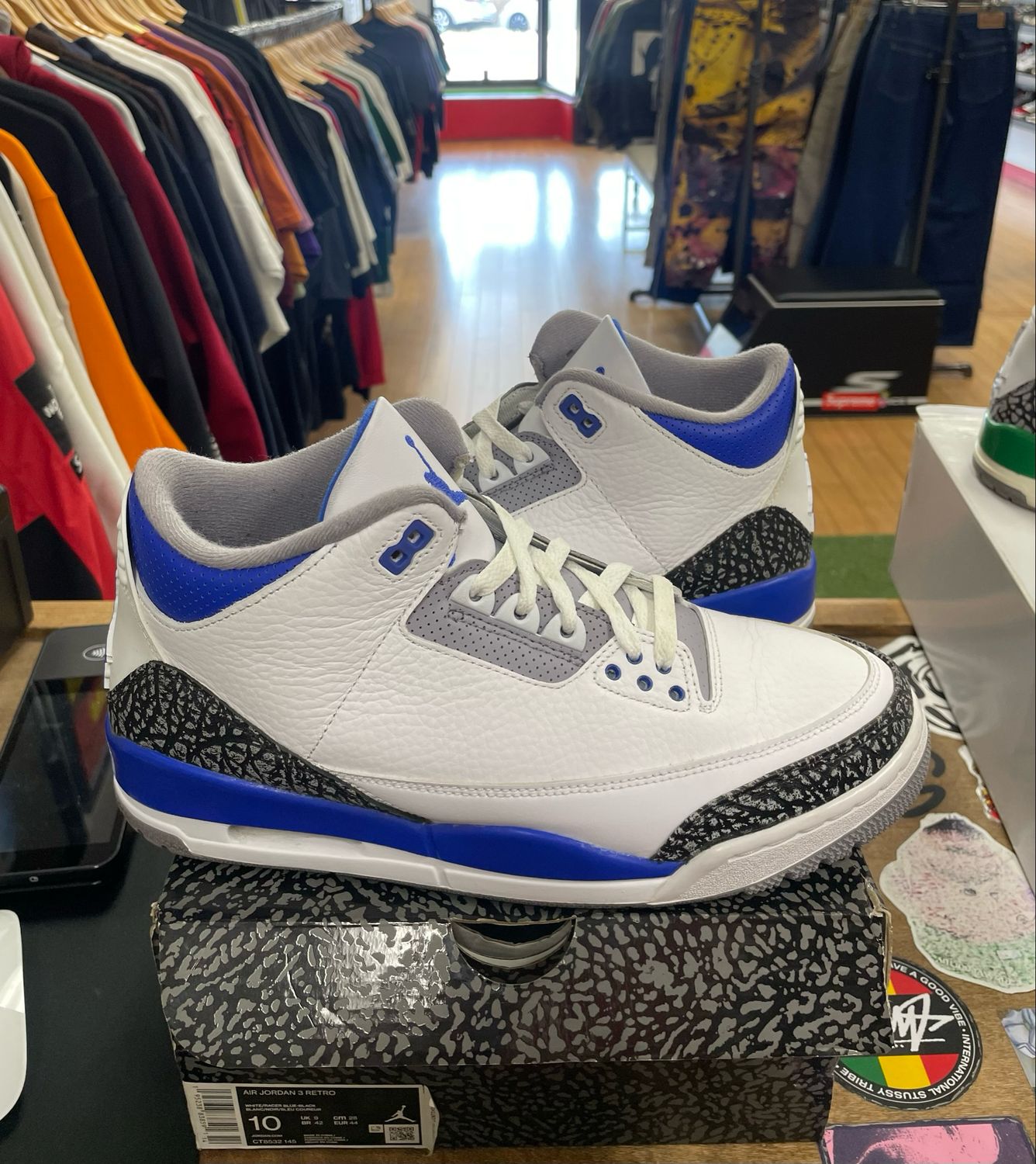 Pre Owned Jordan 3 Retro Racer Blue Size 10