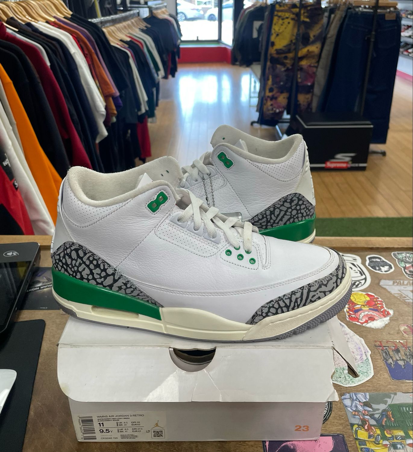 Pre Owned Jordan 3 Retro Lucky Green (Women&#39;s) Size 11,10M