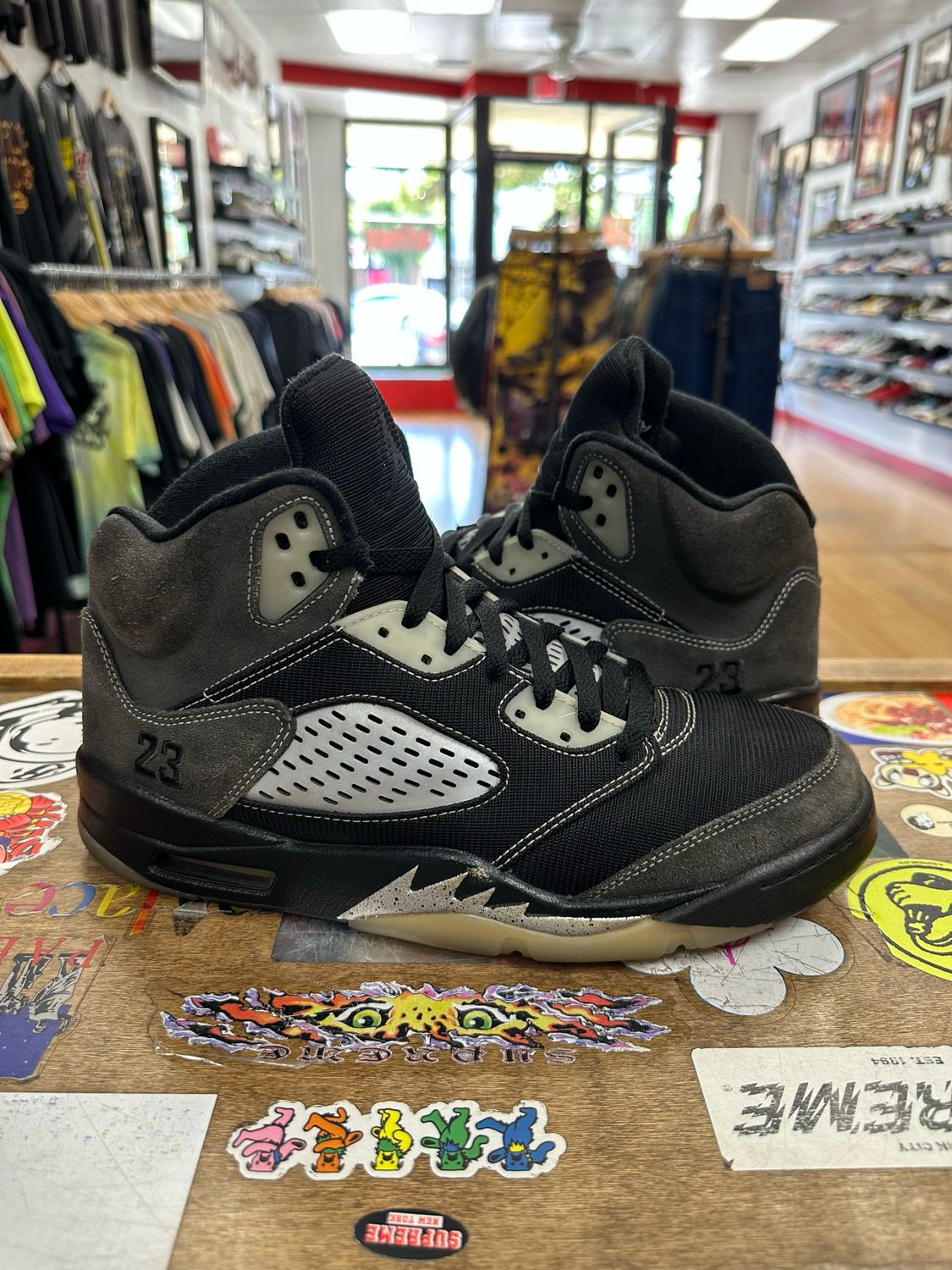 Jordan 5 Retro Anthracite Pre-owned Size 10.5 (no box; no lace locks)