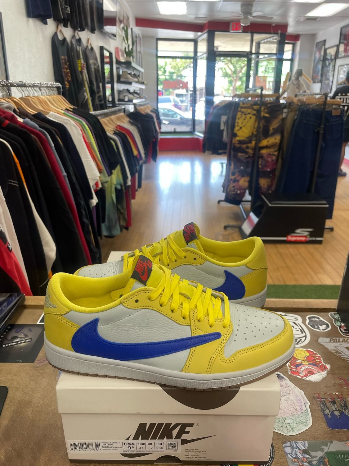 Jordan 1 Retro Low OG SP Travis Scott Canary Size 8M (WORN)