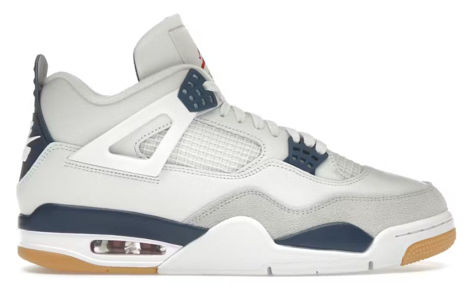 DS Jordan 4 Retro SB Navy