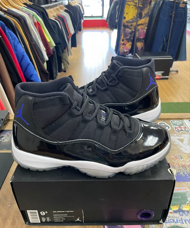 Pre-Owned Jordan 11 Retro Space Jam (2016) Size 9.5