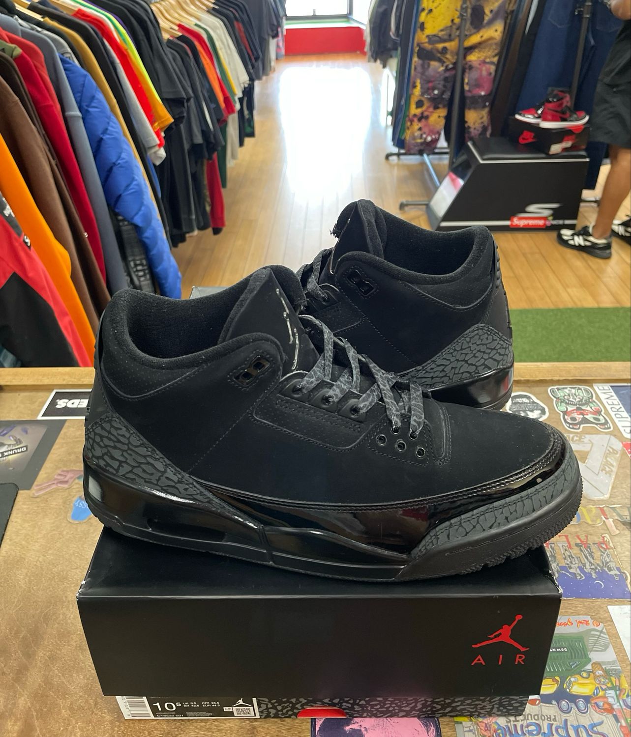 Pre Owned Jordan 3 Retro Black Cat (2025) Size 10.5