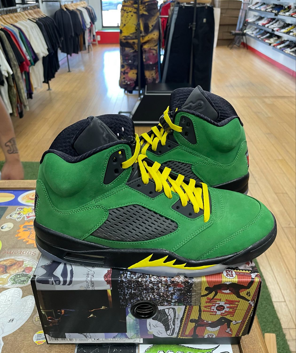 Jordan 5 Retro SE Oregon Size 12 (Lightly Worn)
