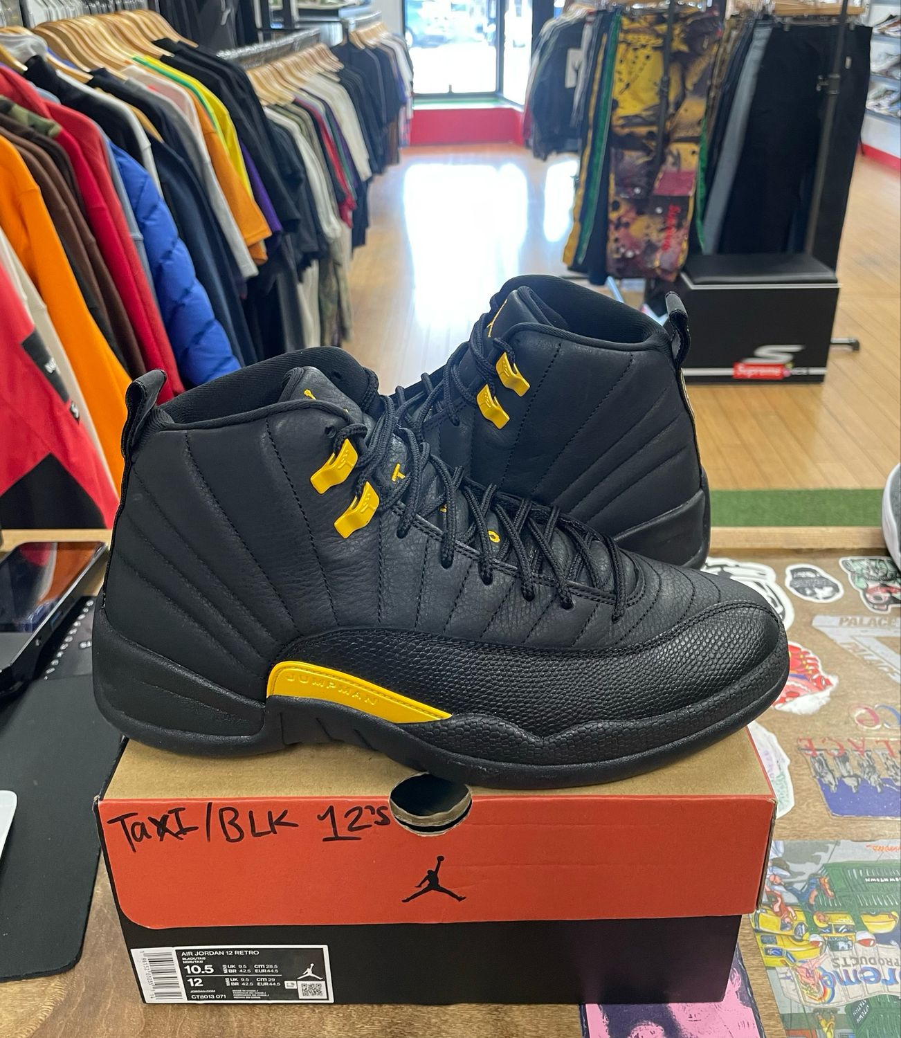 Jordan 12 Retro Black Taxi Size 10.5 (Lightly Worn)