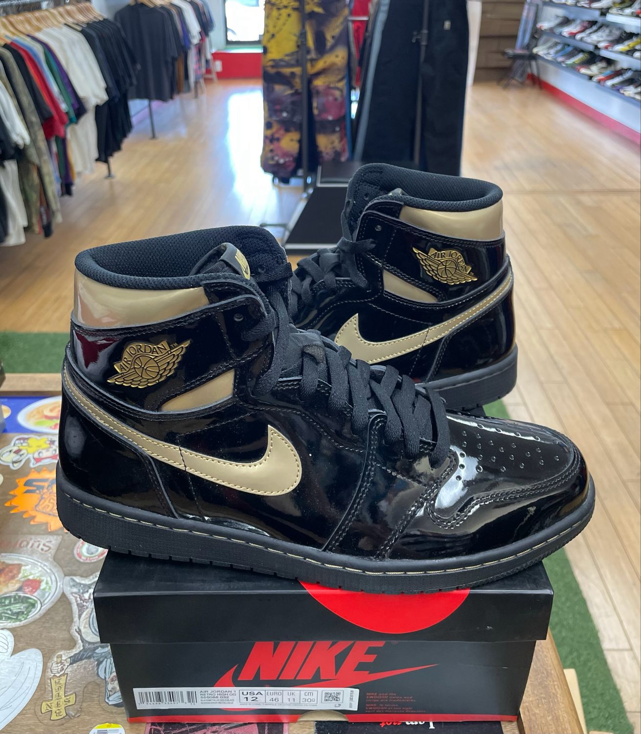 Jordan 1 Retro High Black Metallic Gold (2020) Size 12 (Lightly Worn)