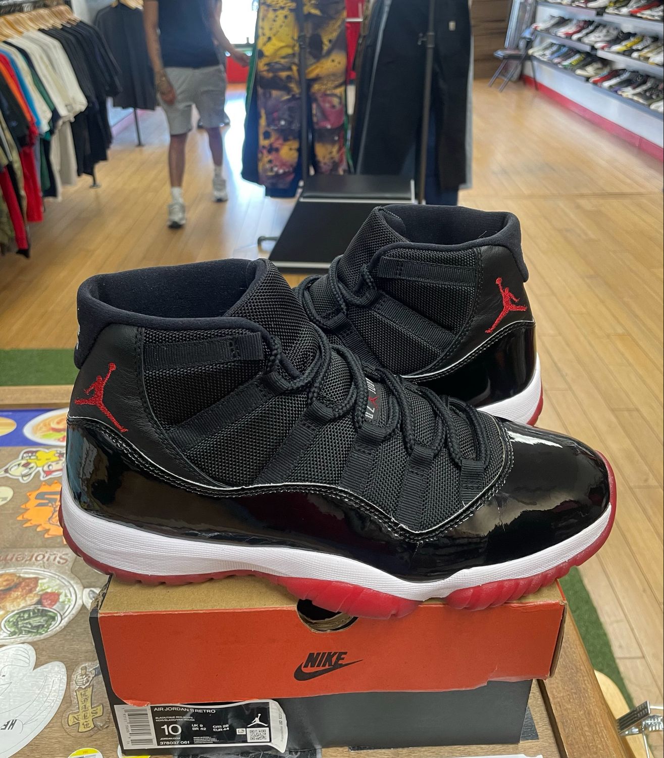 Pre Owned Jordan 11 Retro Playoffs Bred (2019) Size 10