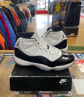 Pre Owned Jordan 11 Retro Concord (2018) Size 12 * Damaged Box*