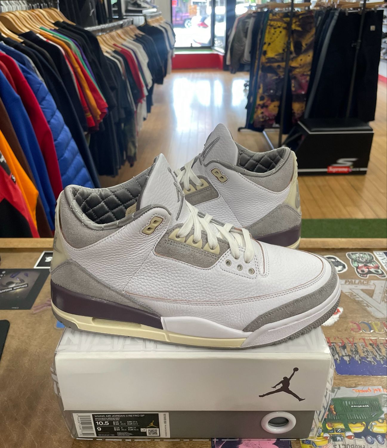 Pre Owned Jordan 3 Retro SP A Ma Maniére (Women&#39;s) Size 10.5,9M