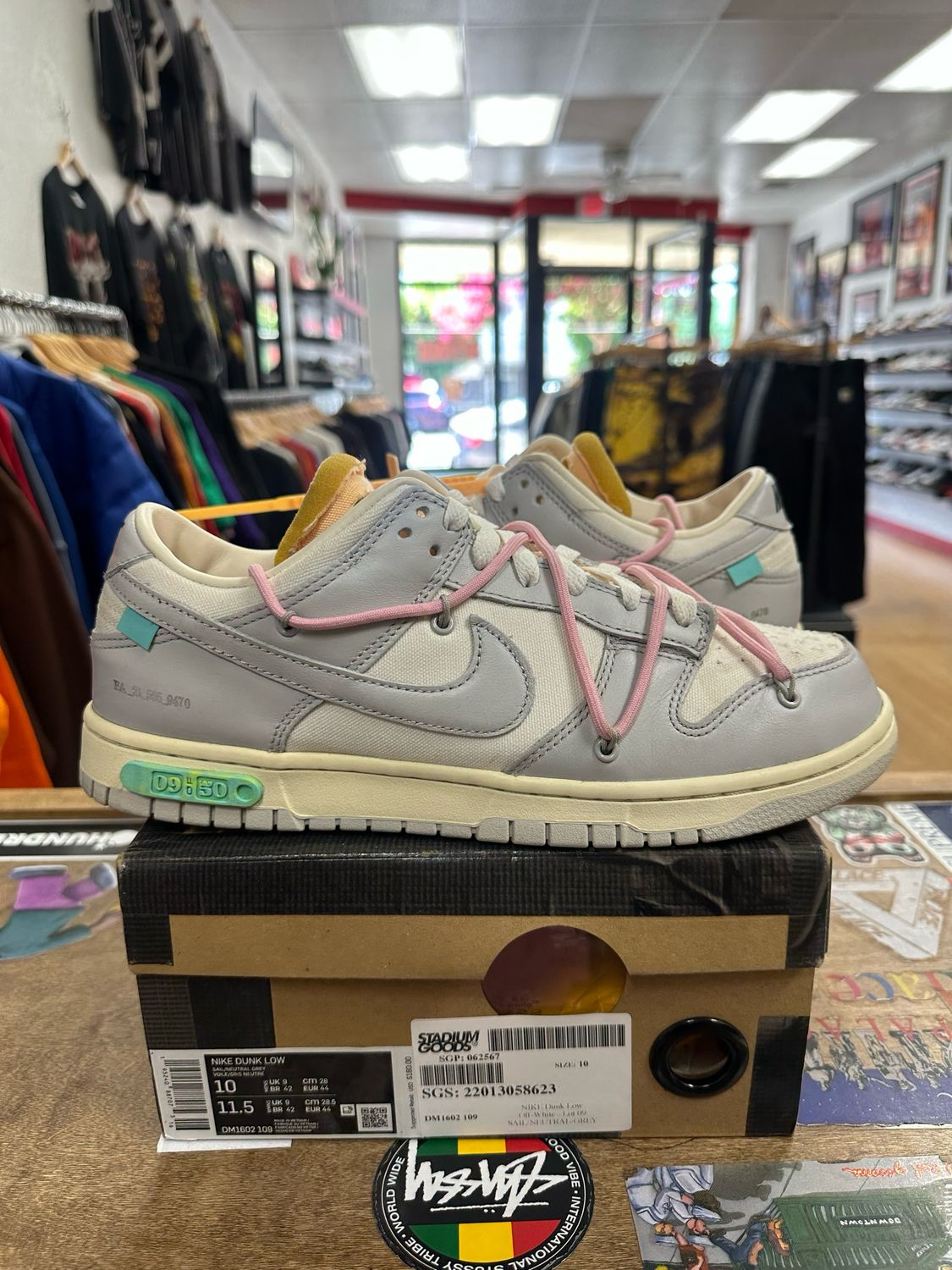 Nike Dunk Low Off-White Lot 9 Size 10 (WORN)