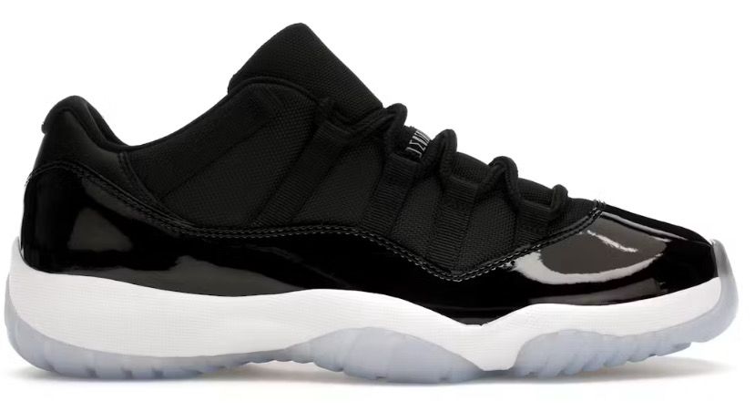 DS Jordan 11 Retro Low Space Jam Size 11.5