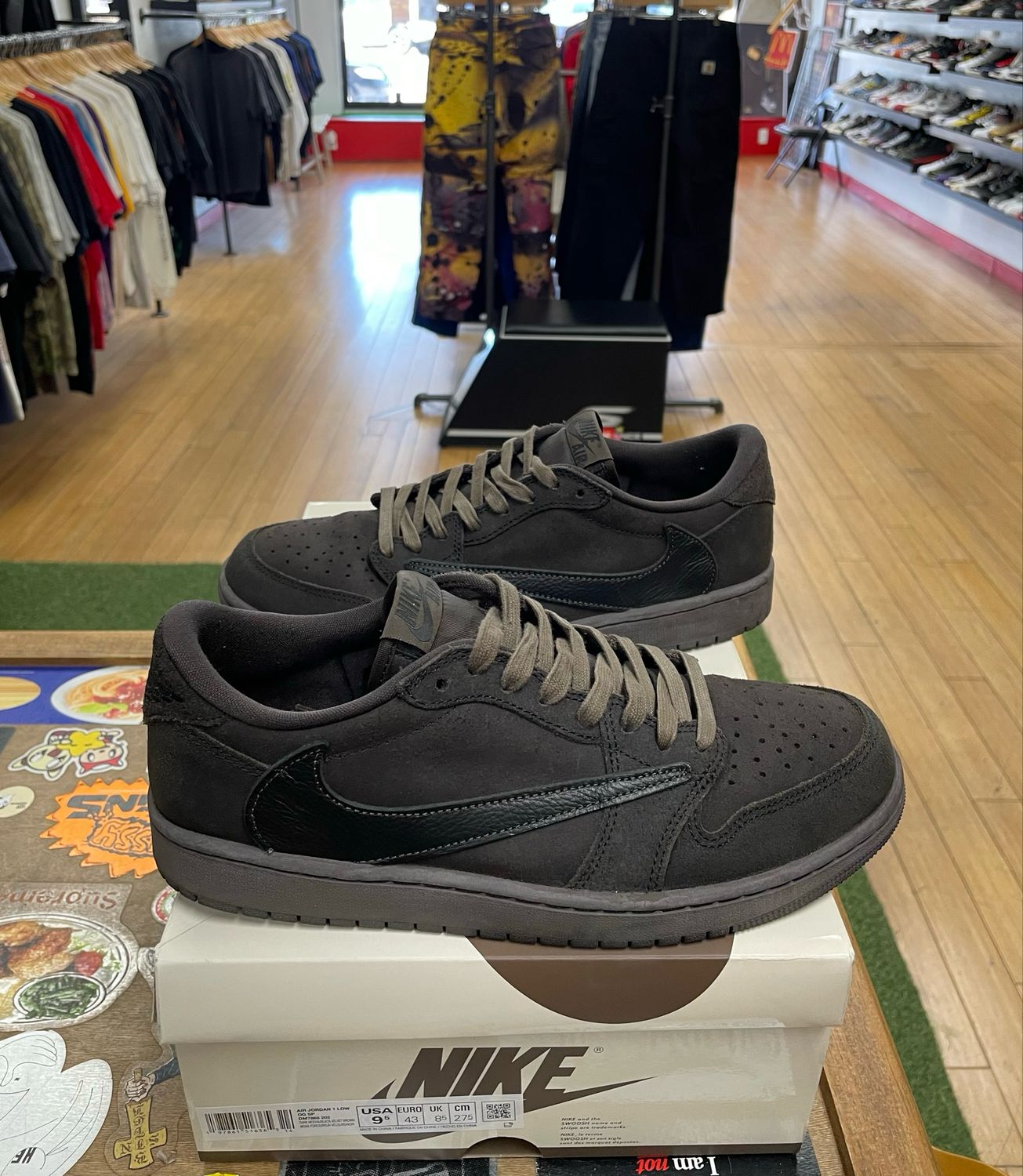 Lightly Worn Jordan 1 Retro Low OG SP Travis Scott Velvet Brown Size 9.5 * No Pink ShoeLace*