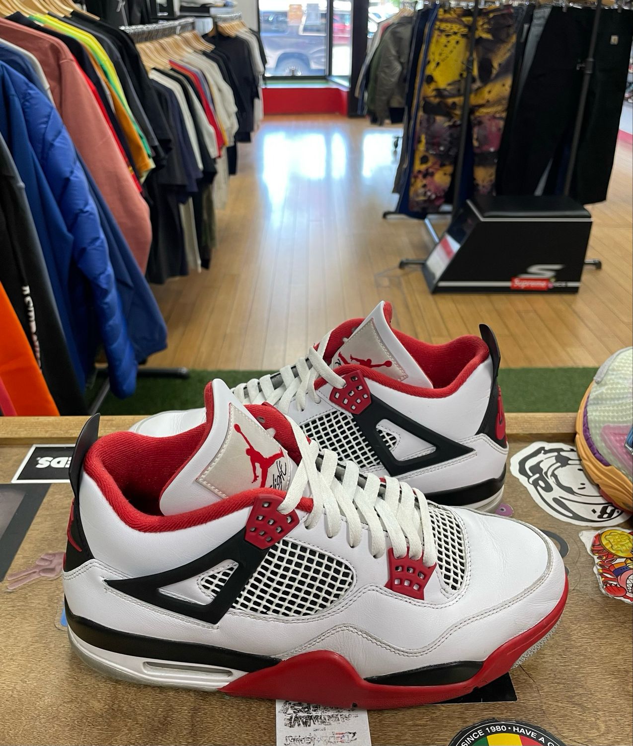 Pre Owned Jordan 4 Retro Fire Red (2020) Size 10 NO BOX