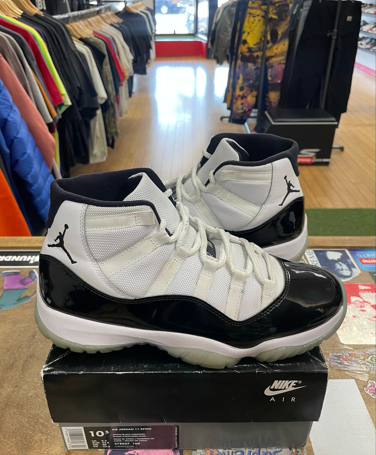 Pre Owned Jordan 11 Retro Concord (2018) Size 10