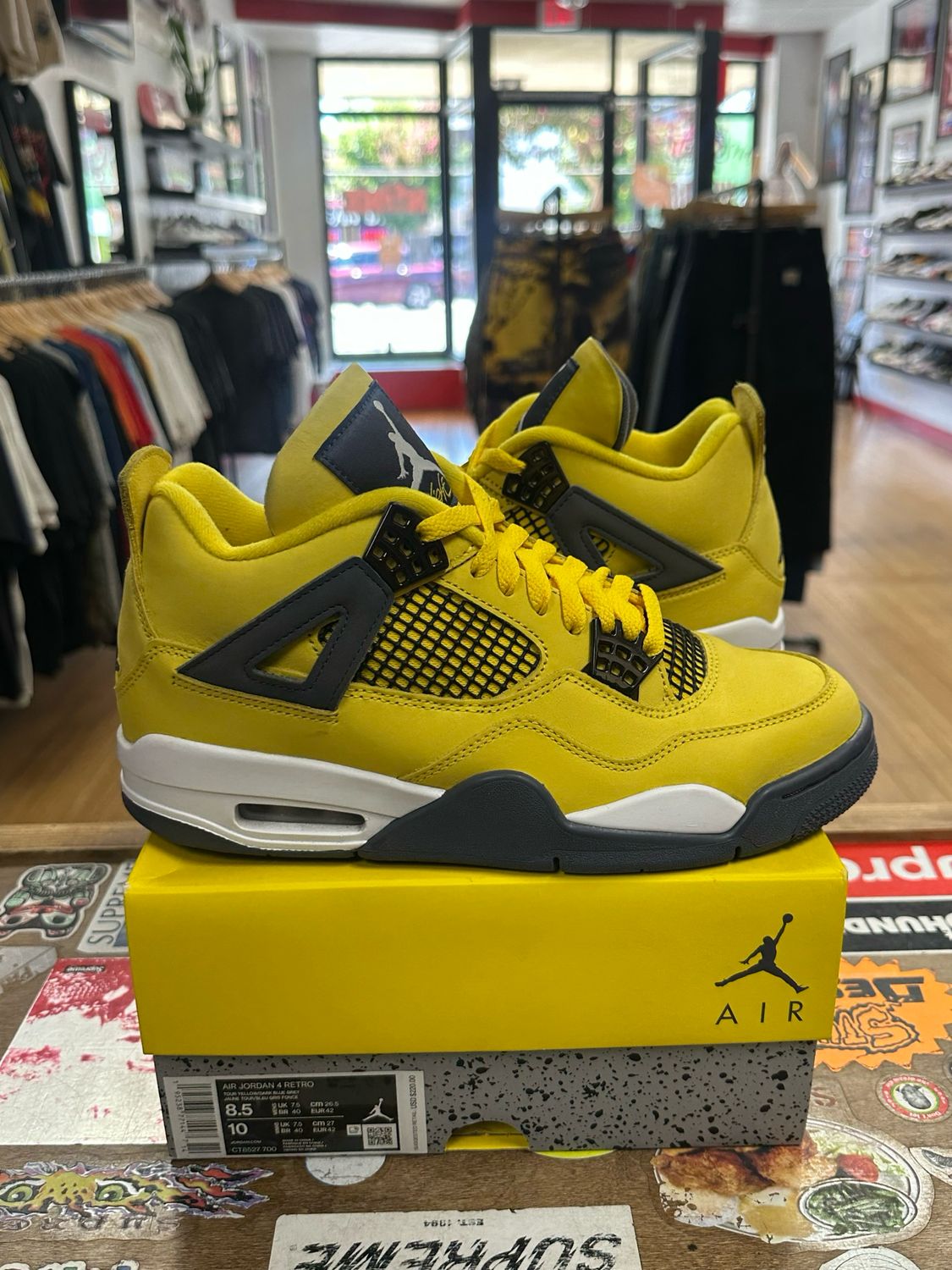 Jordan 4 Retro Lightning (2021) Size 8.5 (Lightly worn)
