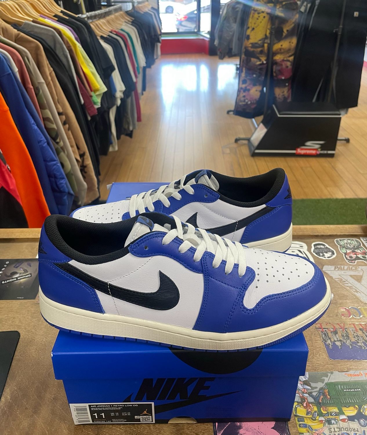Jordan 1 Retro Low OG Game Royal Size 11 (Pre-Owned)
