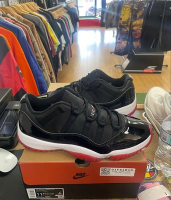 Jordan 11 Retro Low Bred (2025) Size 11.5 (Pre-Owned)
