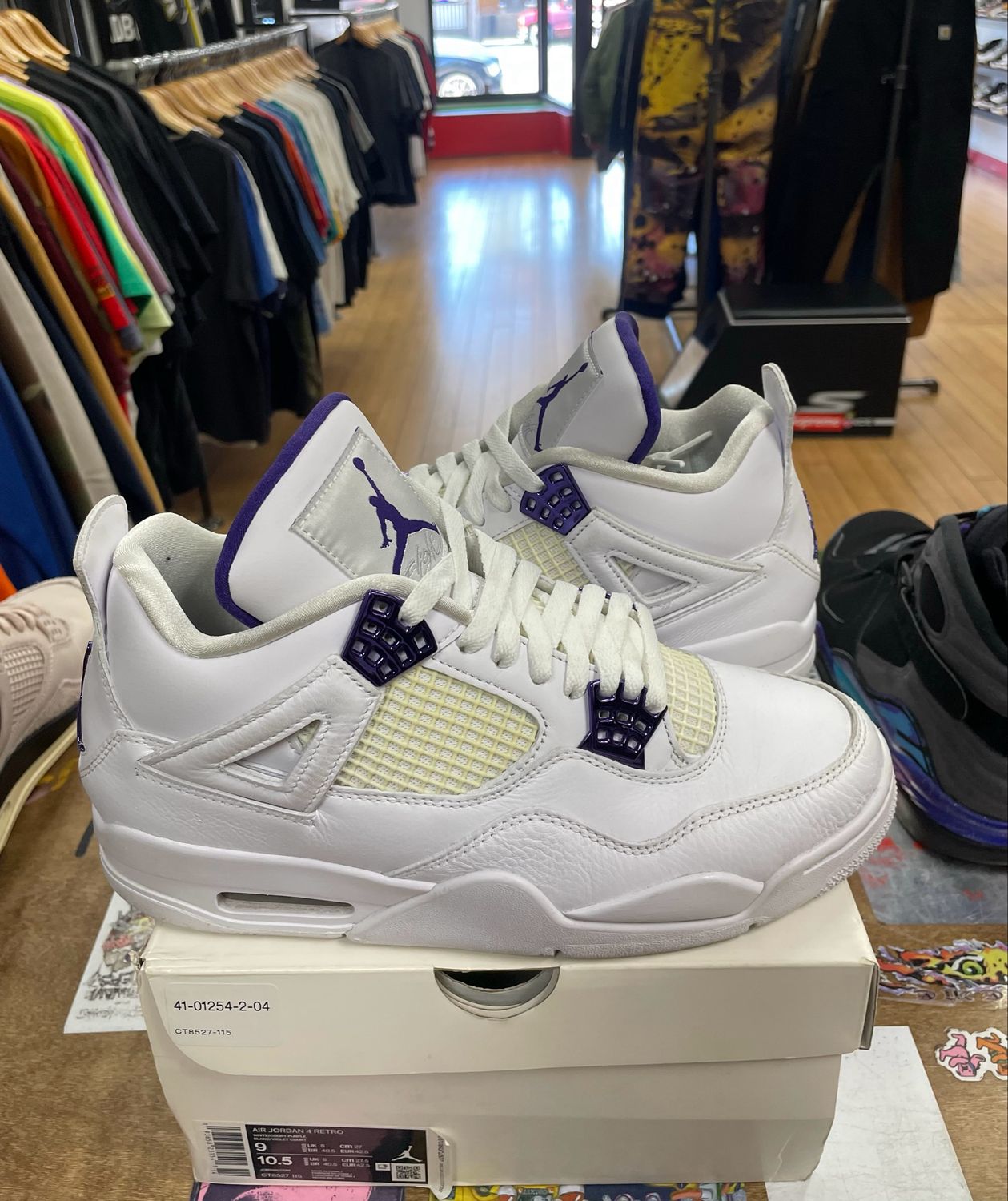 Jordan 4 Retro Metallic Purple Size 9 (WORN)