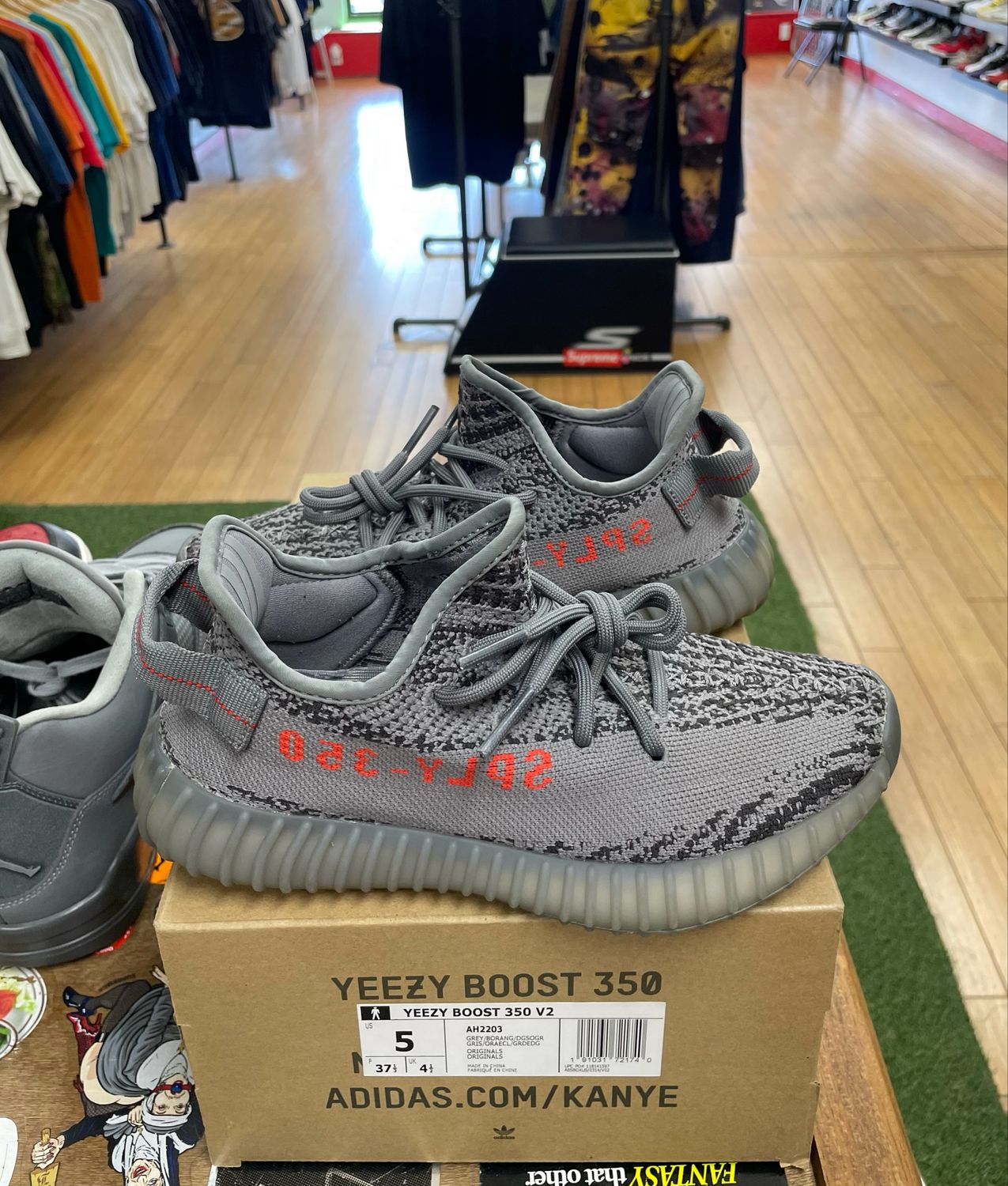 Pre Owned Adidas Yeezy Boost 350 V2 Beluga 2.0 Size 5