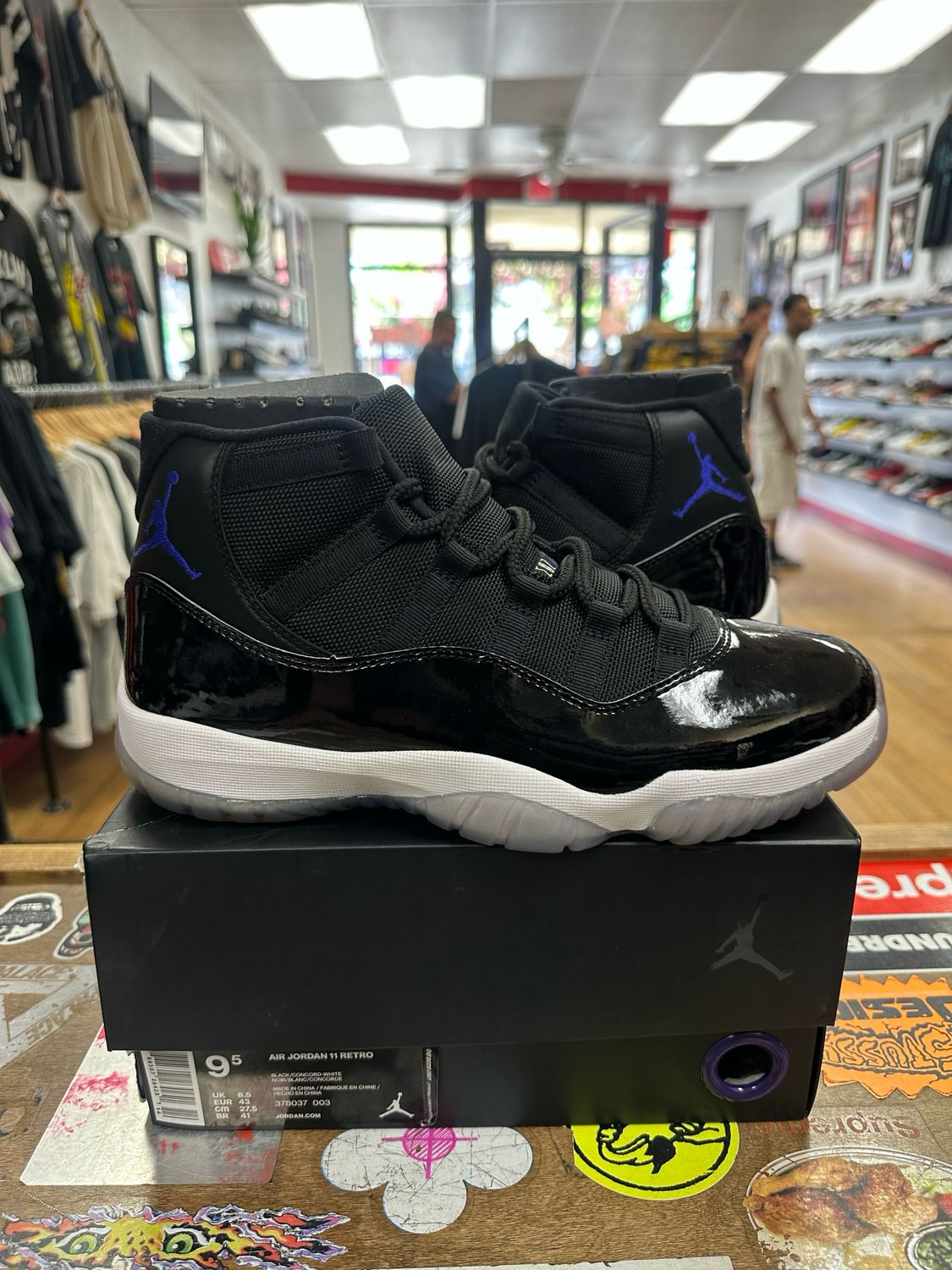 Jordan 11 Retro Space Jam (2016)(Lightly Worn)