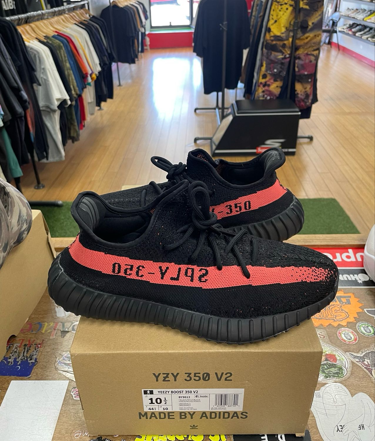 Pre Owned Adidas Yeezy Boost 350 V2 Core Black Red Size 10.5