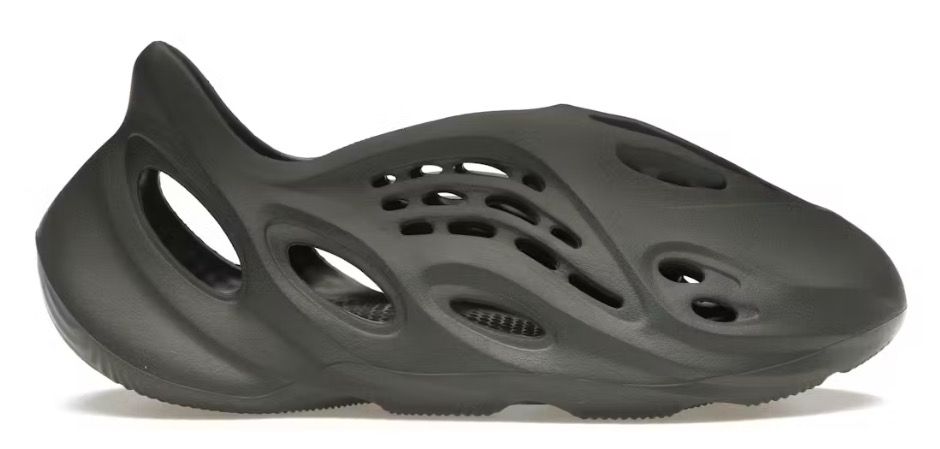 adidas Yeezy Foam RNR Carbon (NEW)