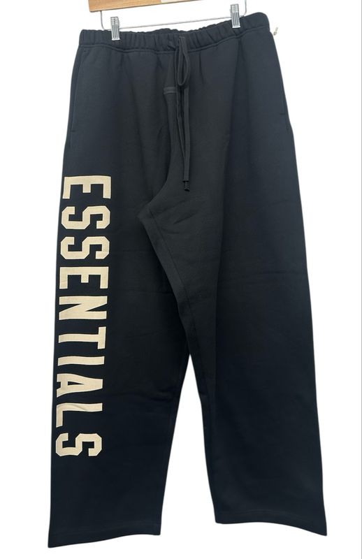 Fear of God Essentials Lounge Fleece Sweatpant Jet Black